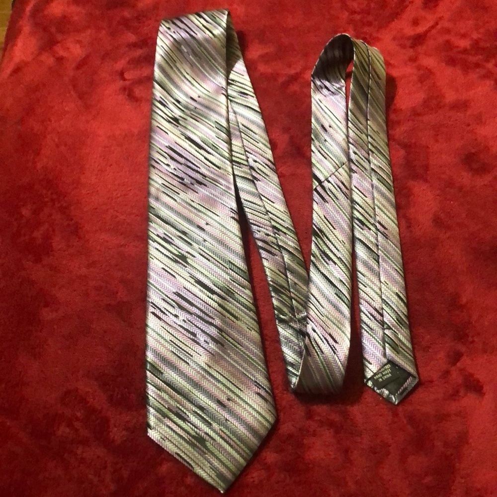 Extra long Stacy Adams Signature gold Tie